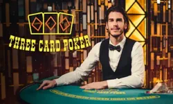 Three Card Poker da Evolution com três cartas e aposta Pair Plus